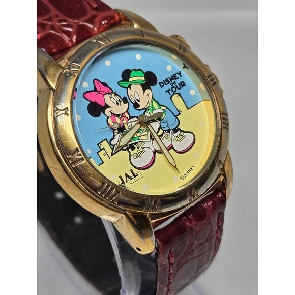 RARE Vintage Disney on Tour JAL Seiko Quartz Watch V621-0090 main image 3